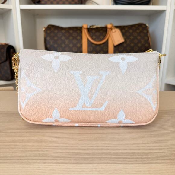 Louis Vuitton Monogram Giant By The Pool Multi Pochette Accessories Large Pouch - Picture 3 of 12